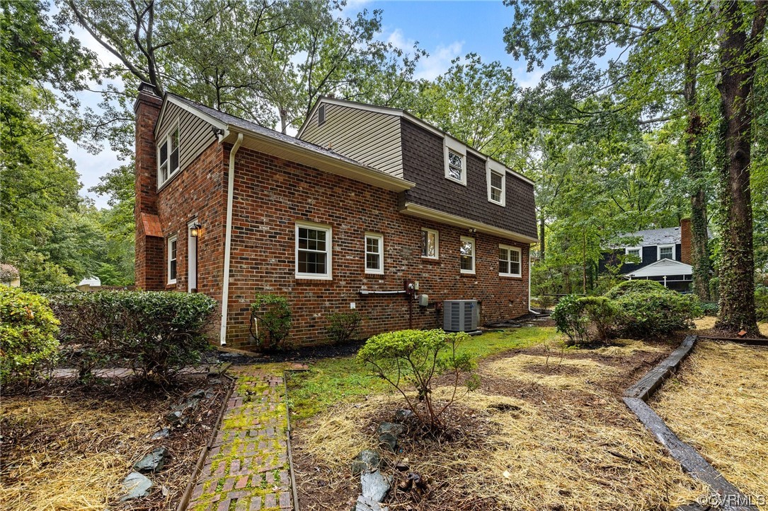 1104 Duckbill Court Midlothian, VA 23113 - Photo 28 of 29 a front view of a house with garden