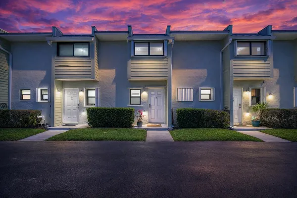 $299,000 | 9409 South Ocean Drive, Unit 31, Jensen Beach, FL 34957