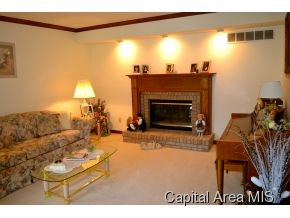 3905 Rocky Falls Road Springfield, IL 62711 - Photo 3 of 21