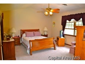 3905 Rocky Falls Road Springfield, IL 62711 - Photo 7 of 21