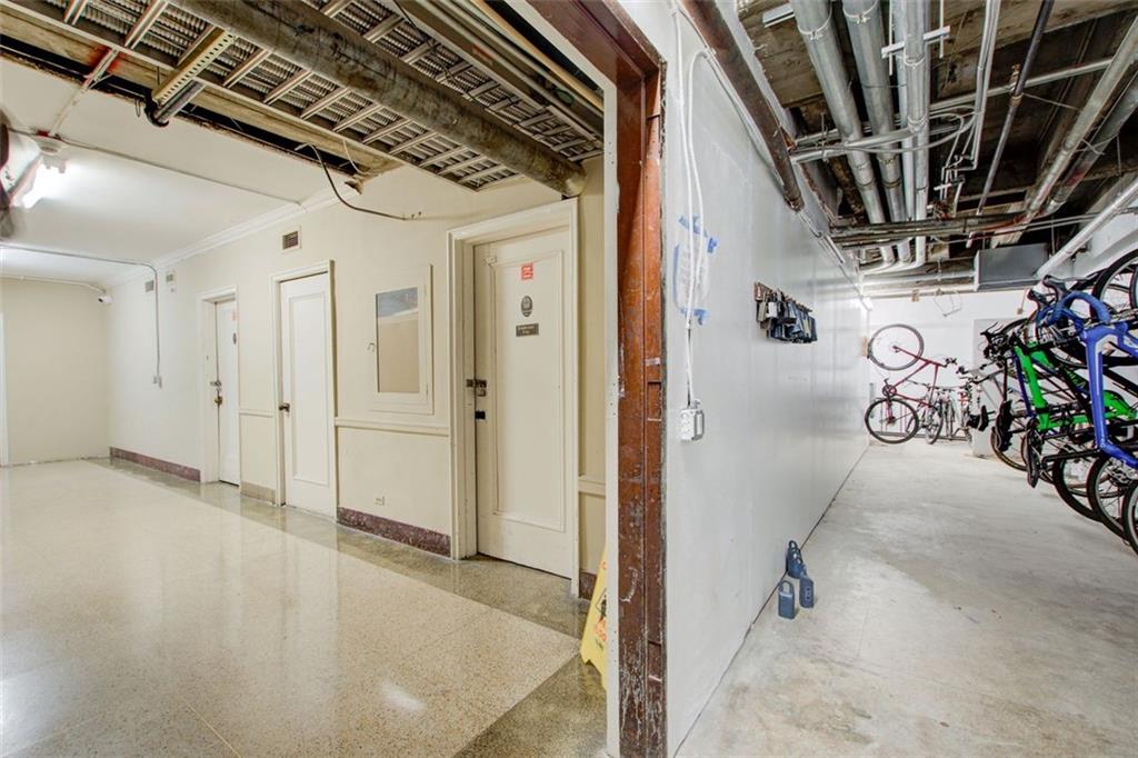 32 Peachtree Street Northwest, Unit 1102 Atlanta, GA 30303 - Photo 5 of 35 a view of hallway