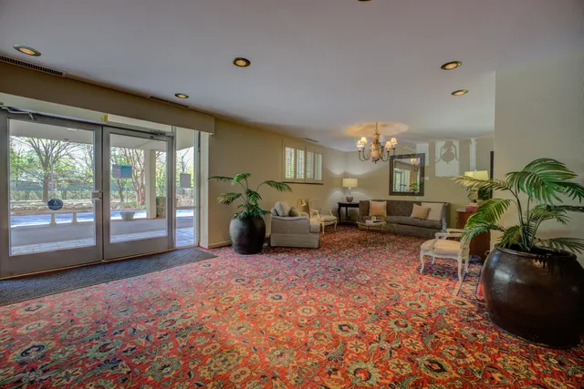 $135,000 | 1960 North Parkway Avenue, Unit 109, Memphis, TN 38112