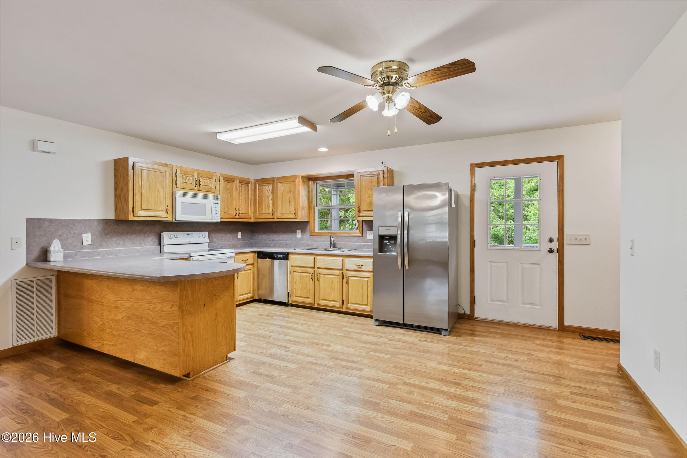 85 Sunray Circle Murphy, NC 28906 - Photo 14 of 90