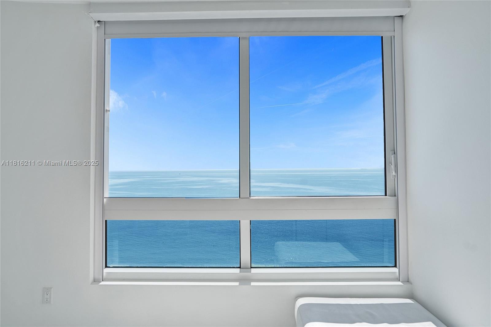 6365 Collins Avenue, Unit 2403 Miami Beach, FL 33141 - Photo 14 of 26