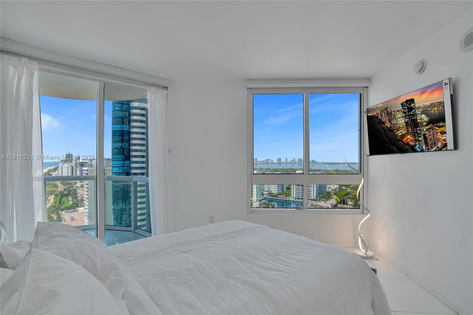 6365 Collins Avenue, Unit 2403 Miami Beach, FL 33141 - Photo 9 of 26