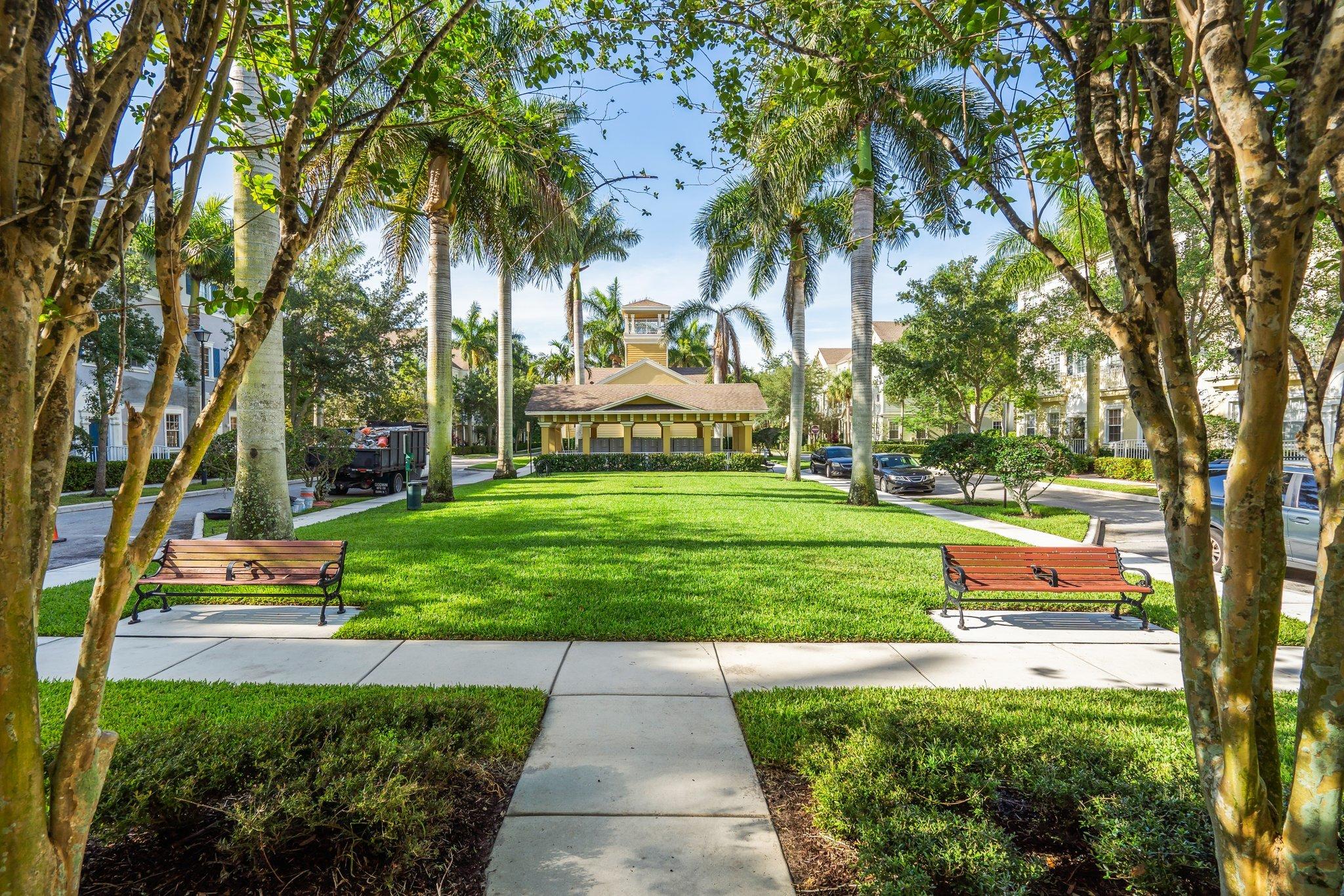 110 Sea Plum Drive, Unit 103 Jupiter, FL 33458 - Photo 29 of 31 a view of a park with trees