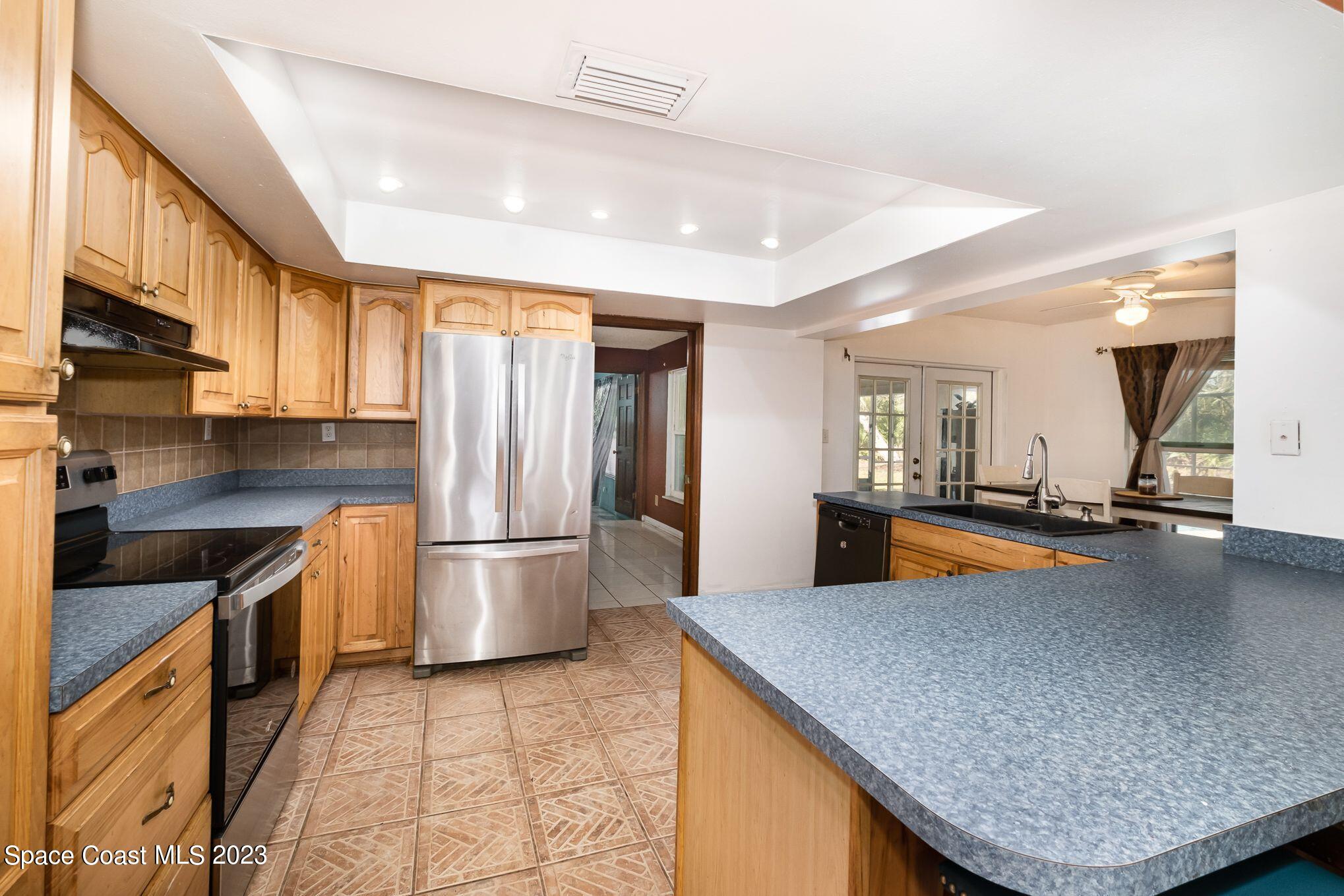 2160 Valkaria Road Malabar, FL 32950 - Photo 28 of 36 Kitchen 3