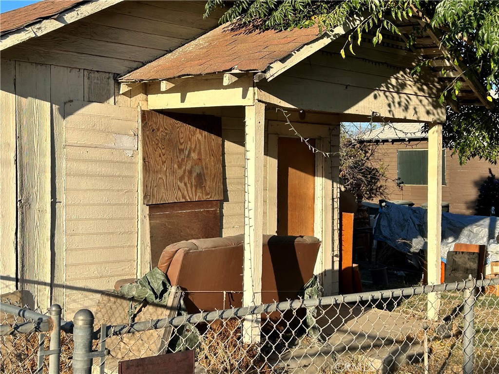 a view of outdoor space yard and patio