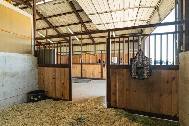 $699,999 | 5543 Gray Road, Nocona, TX 76255