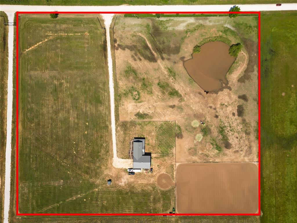 5543 Gray Road Nocona, TX 76255 - Photo 33 of 36 a bathroom with a shower