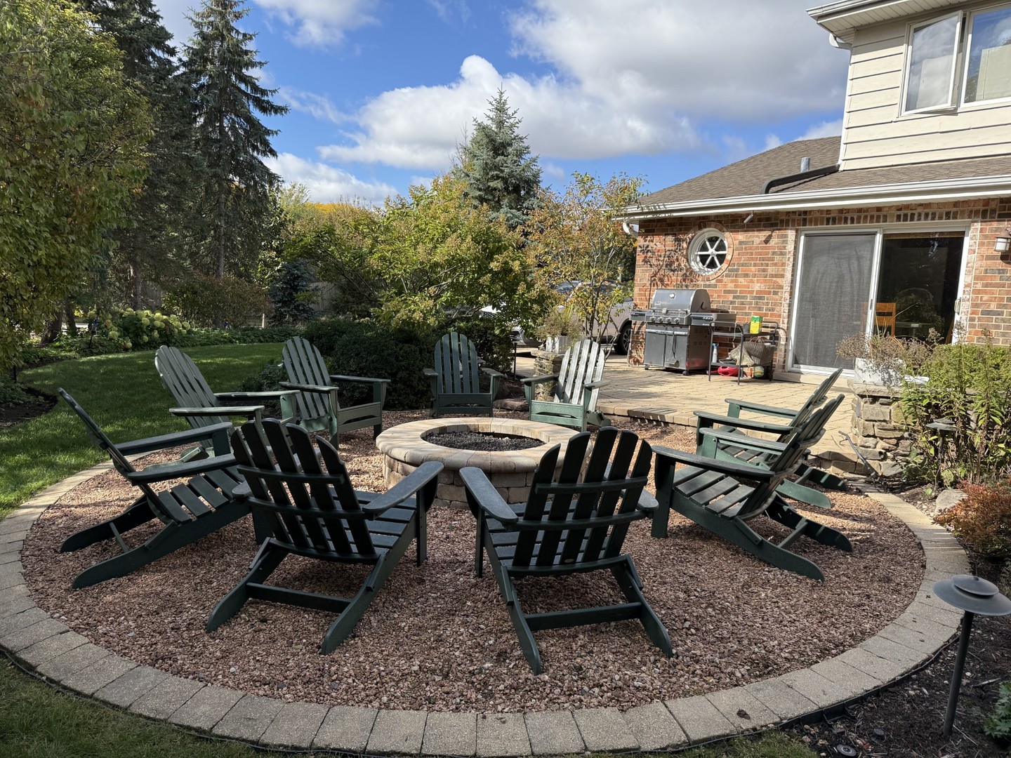 2775 Salceda Drive Northbrook, IL 60062 - Photo 27 of 37 a view of a dinning tables and chairs in the patio