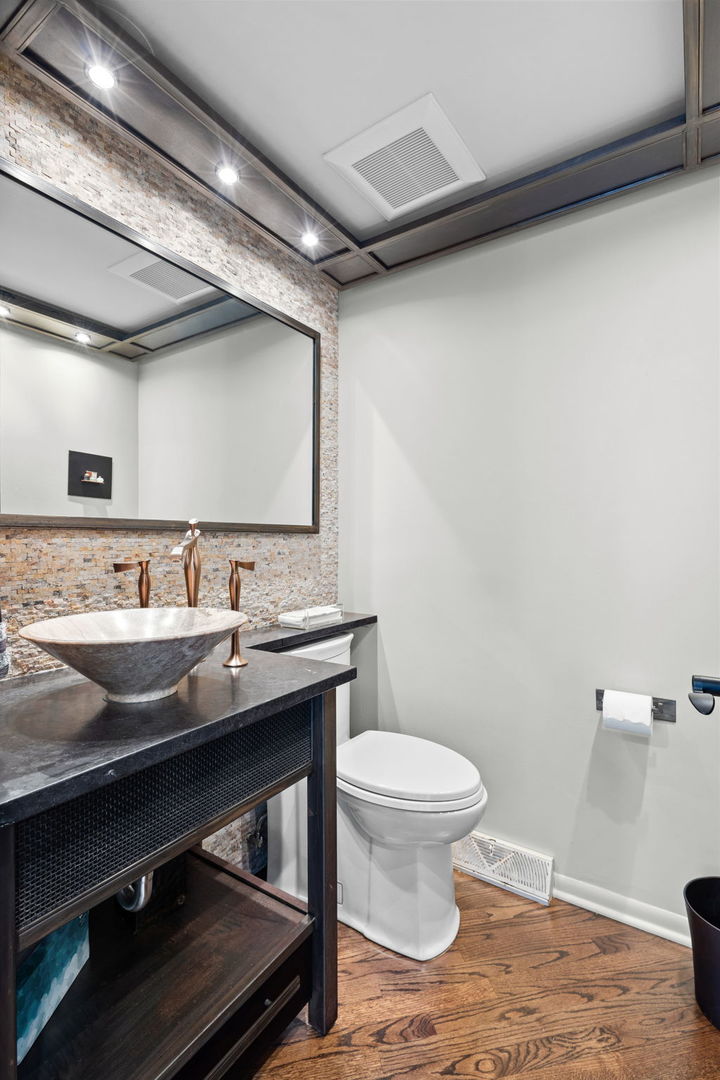2775 Salceda Drive Northbrook, IL 60062 - Photo 7 of 37 a bathroom with a sink and a toilet
