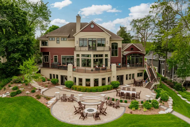 $4,895,000 | N49W35398 East Wisconsin Avenue, Oconomowoc, WI 53066