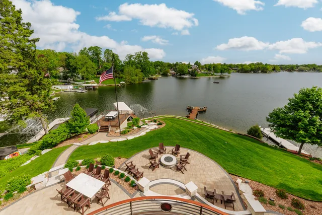 $4,895,000 | N49W35398 East Wisconsin Avenue, Oconomowoc, WI 53066