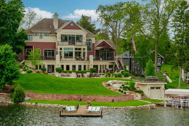 $4,895,000 | N49W35398 East Wisconsin Avenue, Oconomowoc, WI 53066