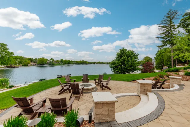 $4,895,000 | N49W35398 East Wisconsin Avenue, Oconomowoc, WI 53066