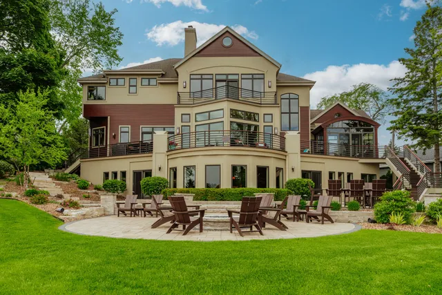 $4,895,000 | N49W35398 East Wisconsin Avenue, Oconomowoc, WI 53066