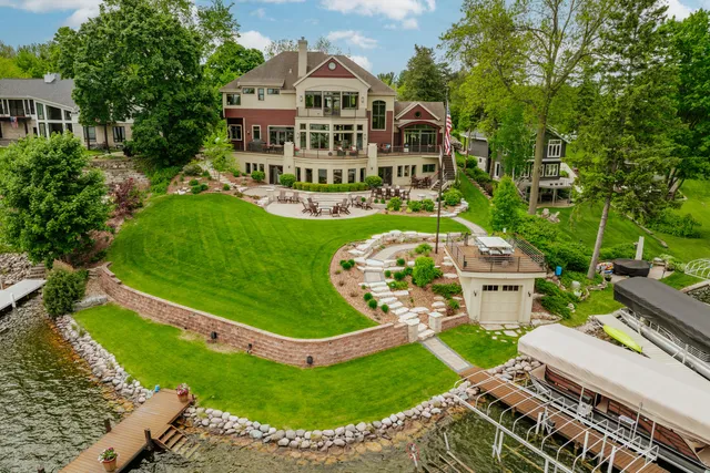 $4,895,000 | N49W35398 East Wisconsin Avenue, Oconomowoc, WI 53066