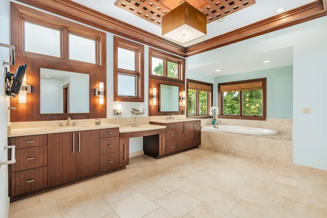 $4,895,000 | N49W35398 East Wisconsin Avenue, Oconomowoc, WI 53066