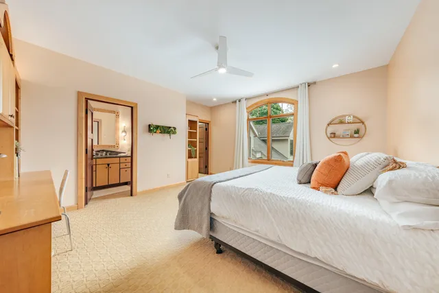 $4,895,000 | N49W35398 East Wisconsin Avenue, Oconomowoc, WI 53066