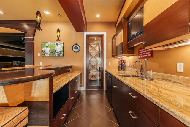 $4,895,000 | N49W35398 East Wisconsin Avenue, Oconomowoc, WI 53066