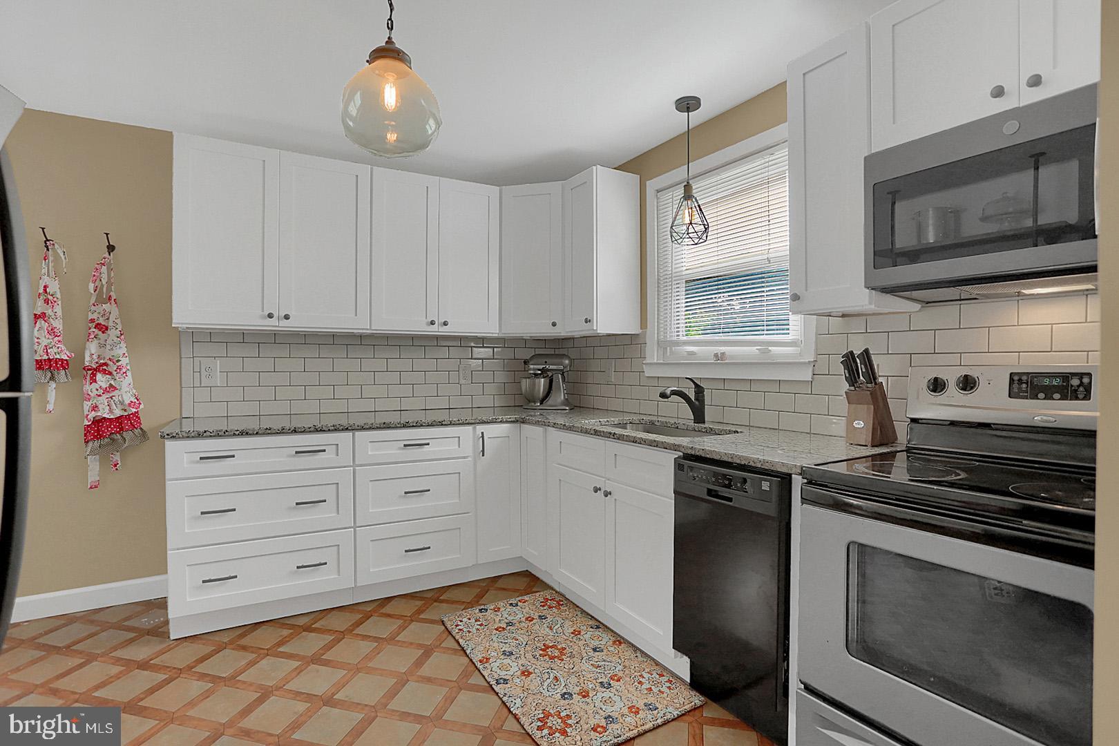 302 Parkside Avenue Reading, PA 19607 - Photo 10 of 27 Newly Remodeled Kitchen