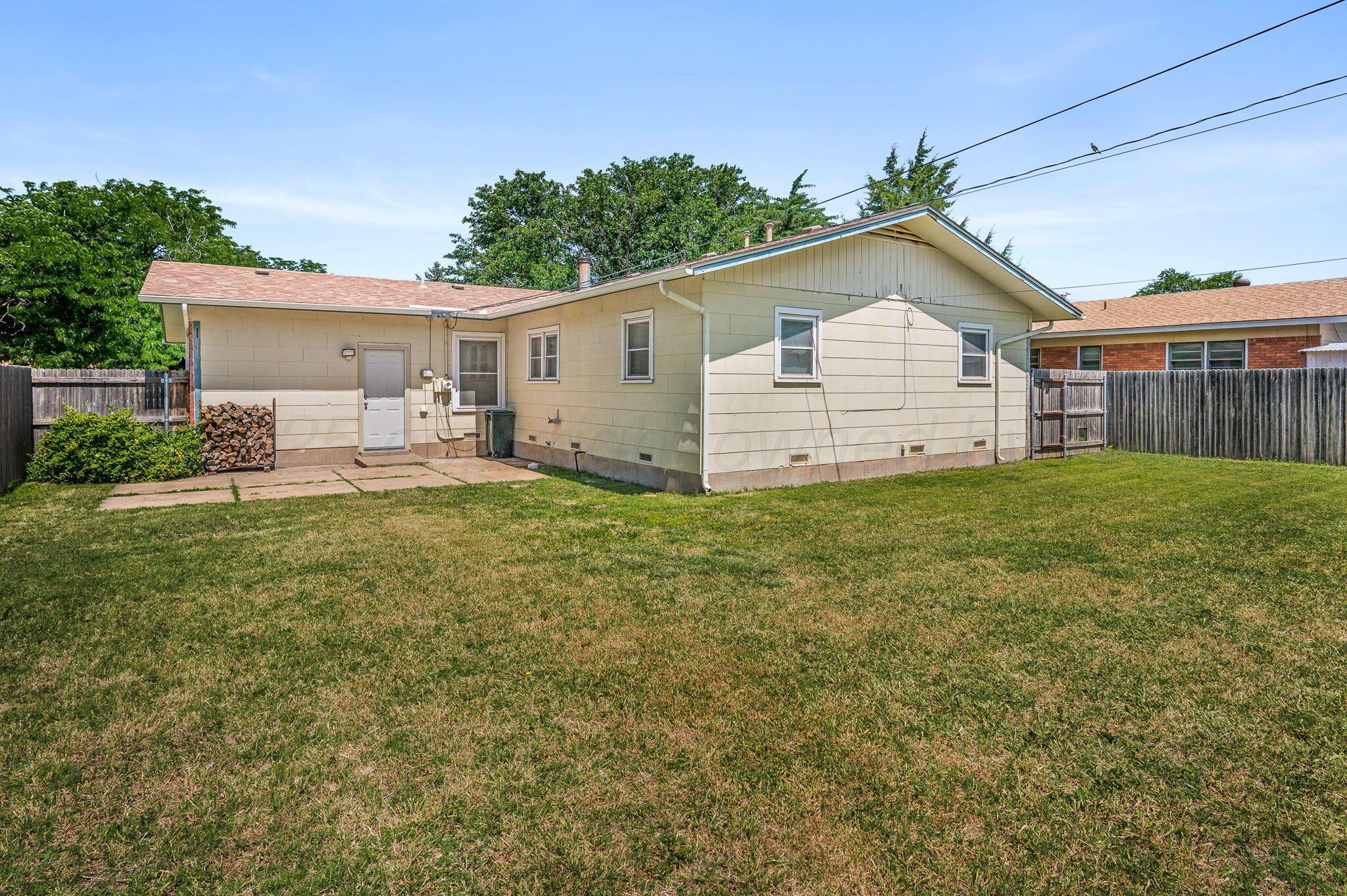 4705 South Rusk Street Amarillo, TX 79110 - Photo 4 of 17 4705 S Rusk 04