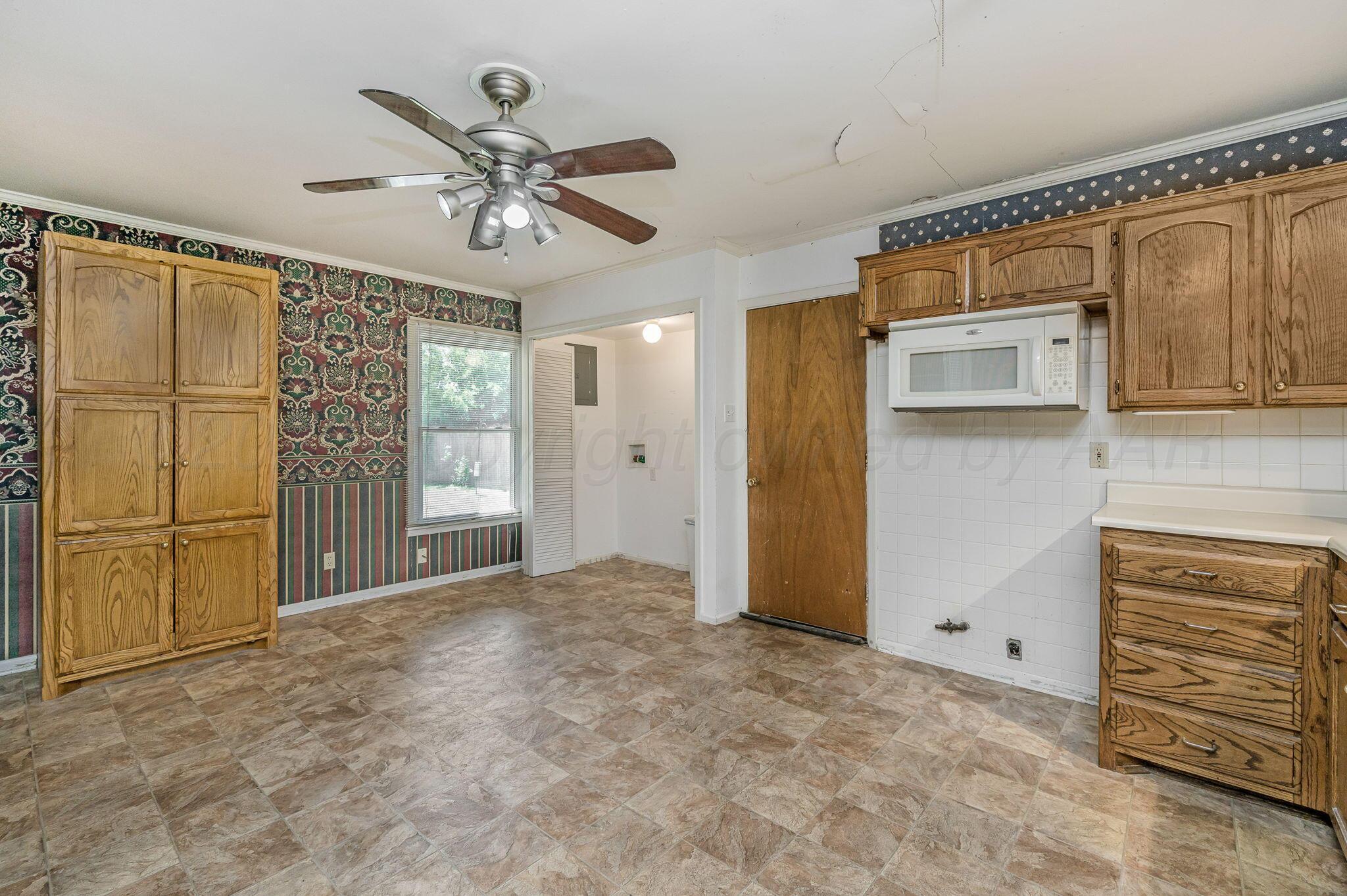 4705 South Rusk Street Amarillo, TX 79110 - Photo 10 of 17 4705 S Rusk 10