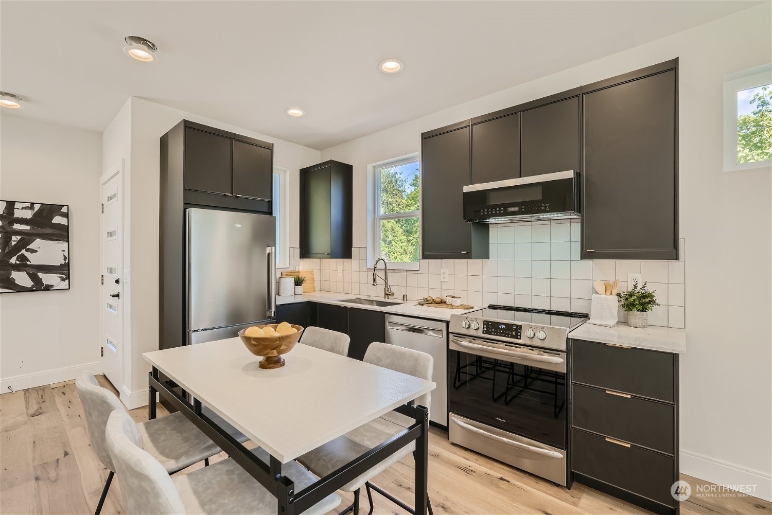 1701 South Walker Street Seattle, WA 98144 - Photo 13 of 26