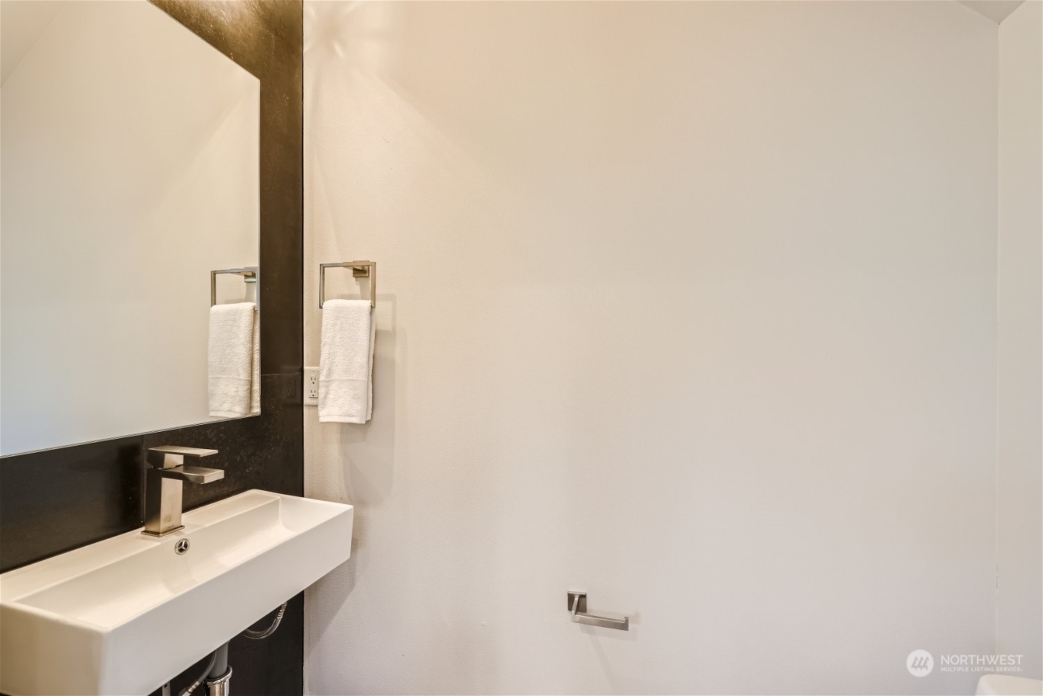 1701 South Walker Street Seattle, WA 98144 - Photo 17 of 26