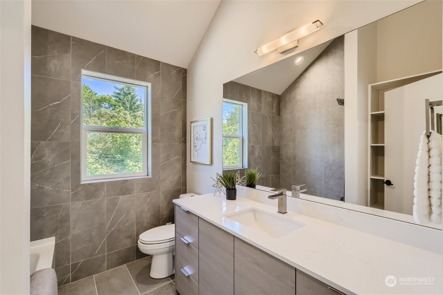 1701 South Walker Street Seattle, WA 98144 - Photo 21 of 26