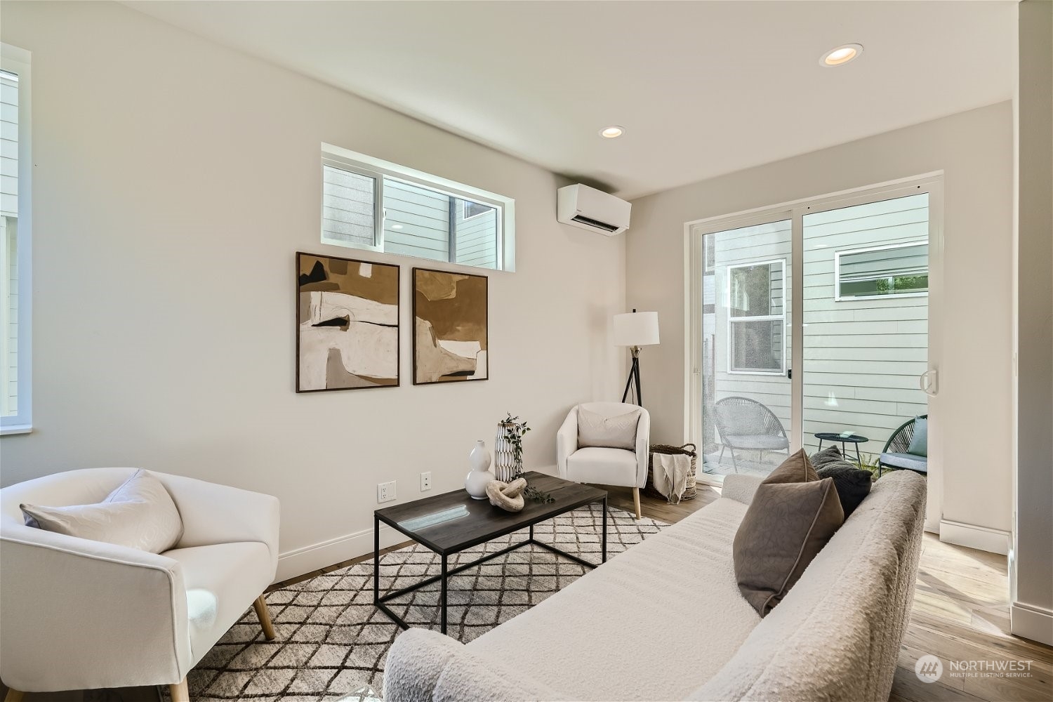 1701 South Walker Street Seattle, WA 98144 - Photo 5 of 26