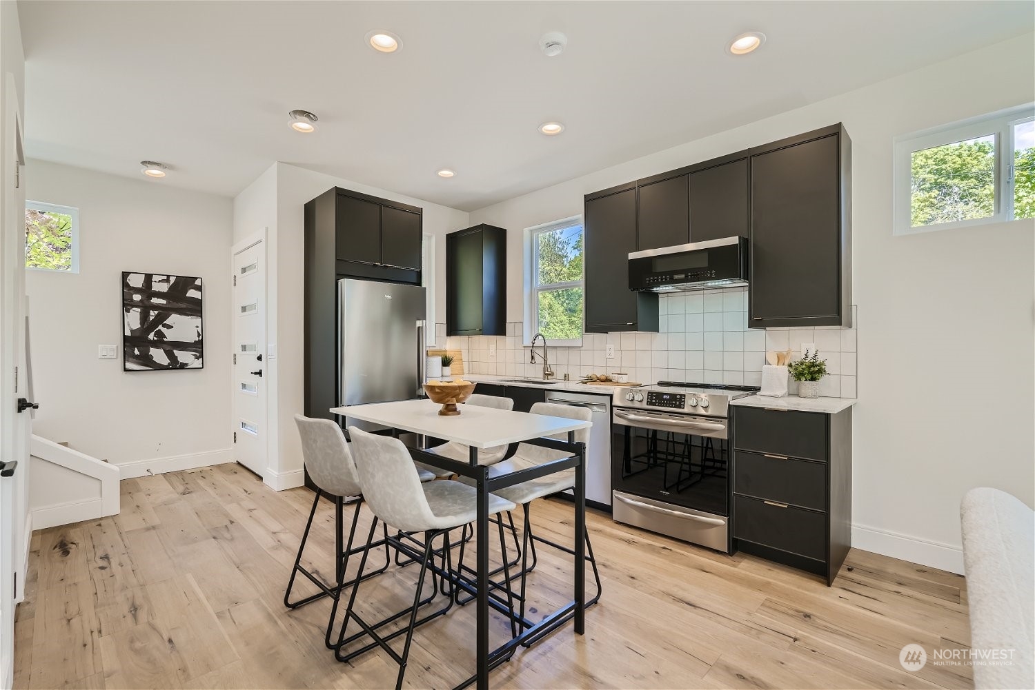 1701 South Walker Street Seattle, WA 98144 - Photo 9 of 26