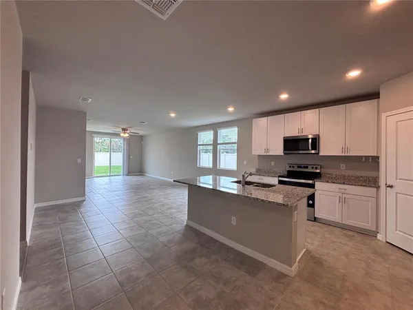 $2,700 | 7009 Feather River Place, Parrish, FL 34219