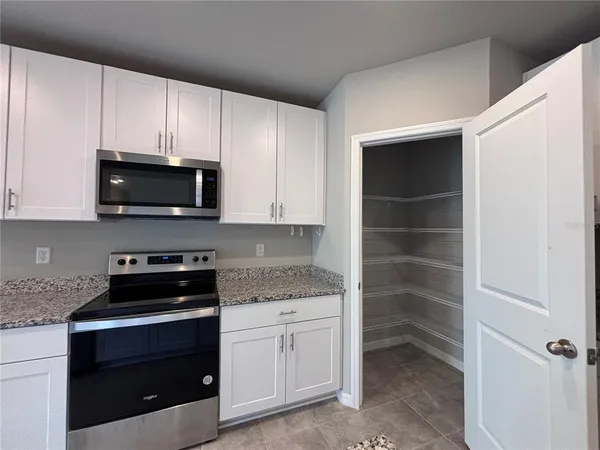 $2,700 | 7009 Feather River Place, Parrish, FL 34219