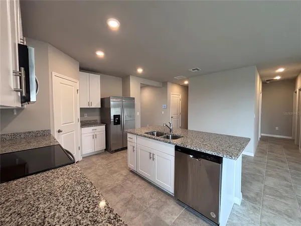 $2,700 | 7009 Feather River Place, Parrish, FL 34219