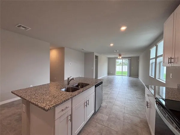 $2,700 | 7009 Feather River Place, Parrish, FL 34219