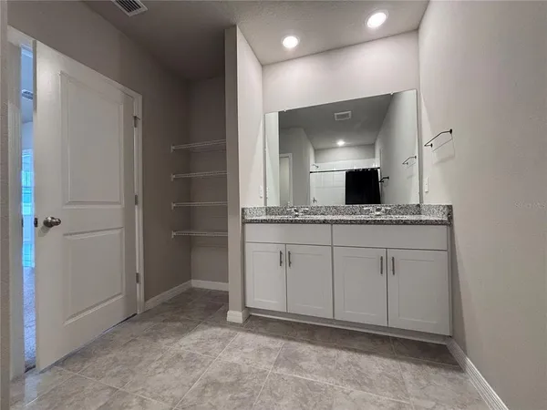 $2,700 | 7009 Feather River Place, Parrish, FL 34219