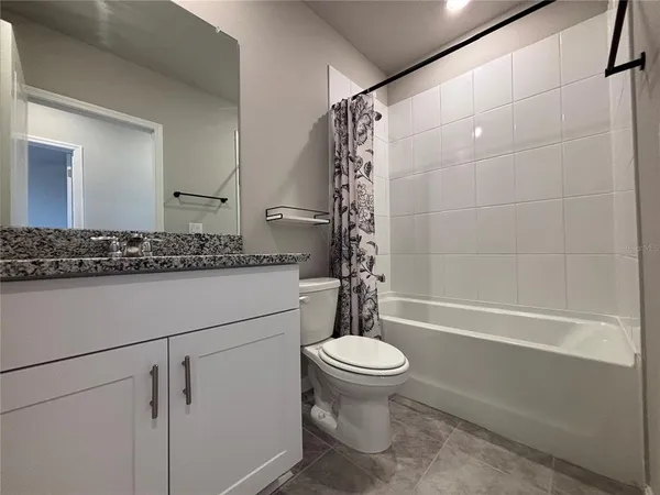 $2,700 | 7009 Feather River Place, Parrish, FL 34219