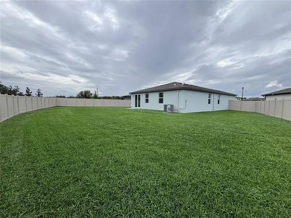 $2,700 | 7009 Feather River Place, Parrish, FL 34219