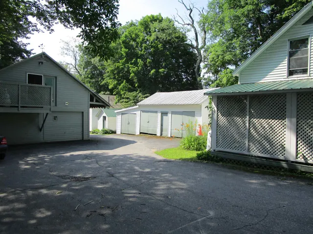 $430,000 | 1950 North Main Street, Londonderry, VT 05148