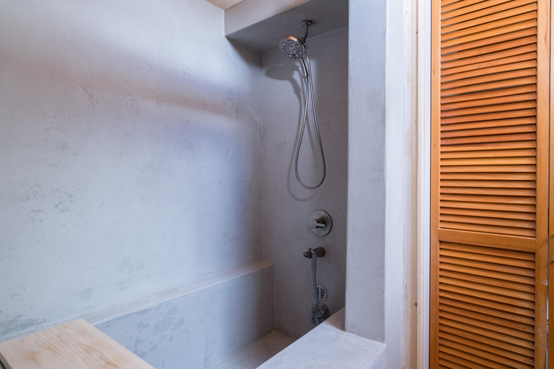 109 Willoway Road Hailey, ID 83333 - Photo 11 of 25 Tub/Shower Primary Bath