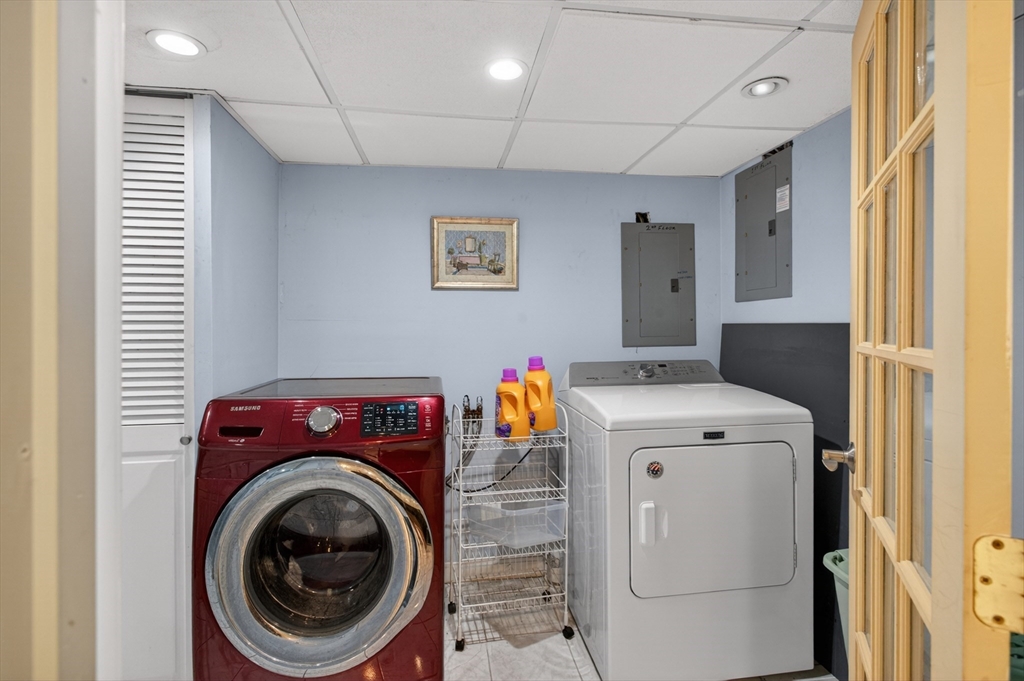 962 Pleasant Street Worcester, MA 01602 - Photo 27 of 32