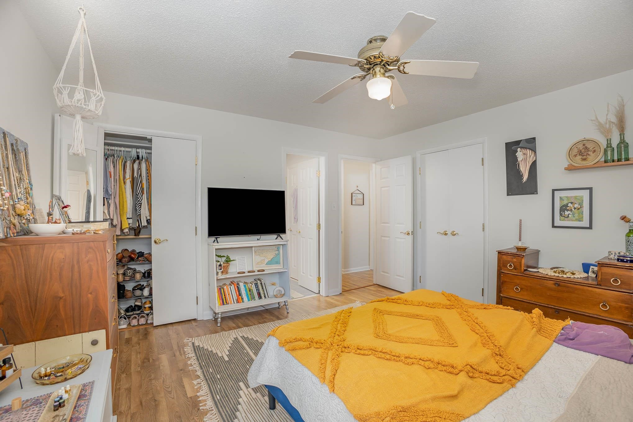 405 Ashebrook Drive Raleigh, NC 27609 - Photo 13 of 26 Photo 13