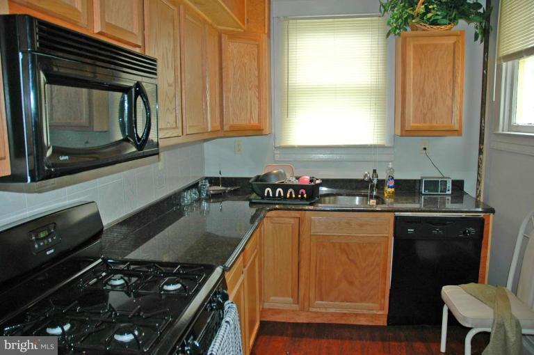 1900 Chelsea Road Baltimore, MD 21216 - Photo 5 of 11 Kitchen