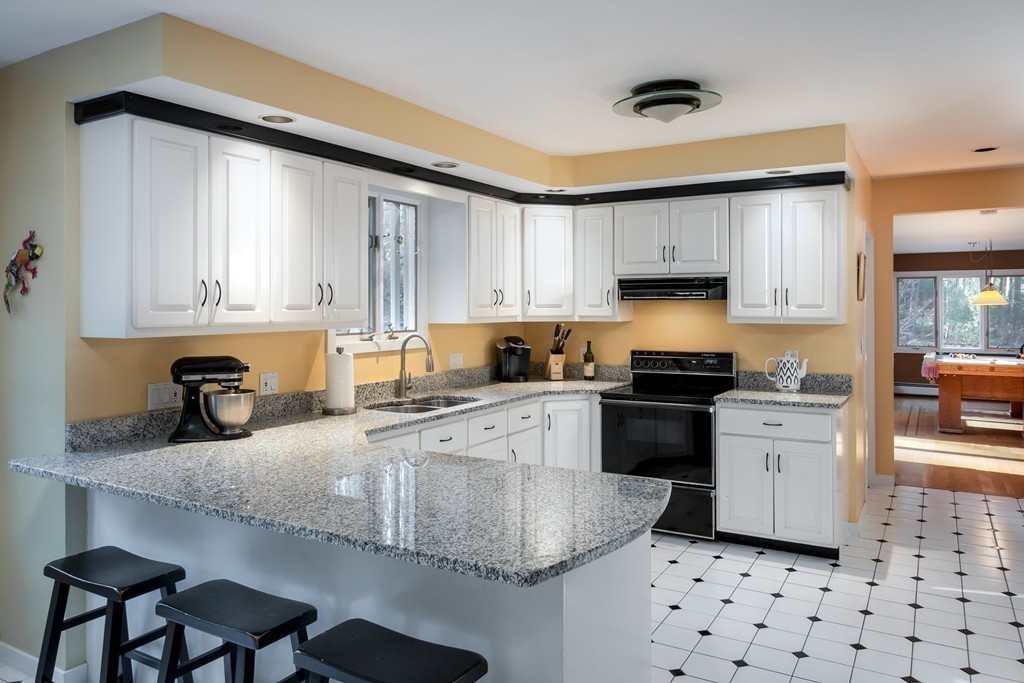 41 Saddle Hill Road Hopkinton, MA 01748 - Photo 8 of 30 Gallery Image 8