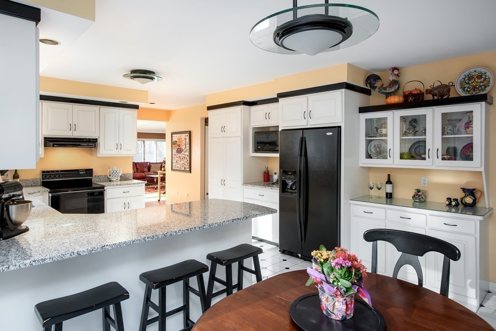 41 Saddle Hill Road Hopkinton, MA 01748 - Photo 9 of 30 Gallery Image 9