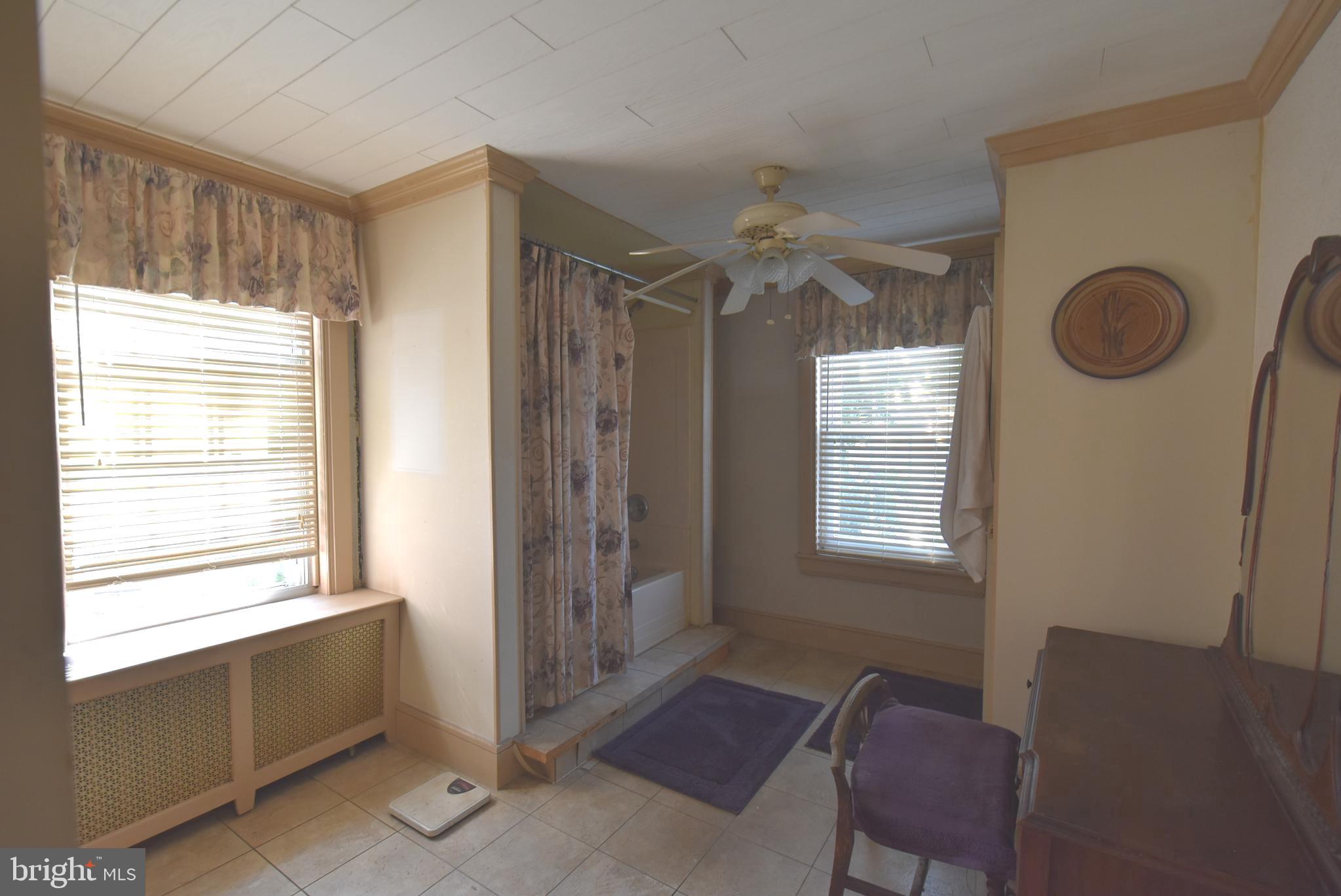 3023 Kutztown Road Reading, PA 19605 - Photo 14 of 20