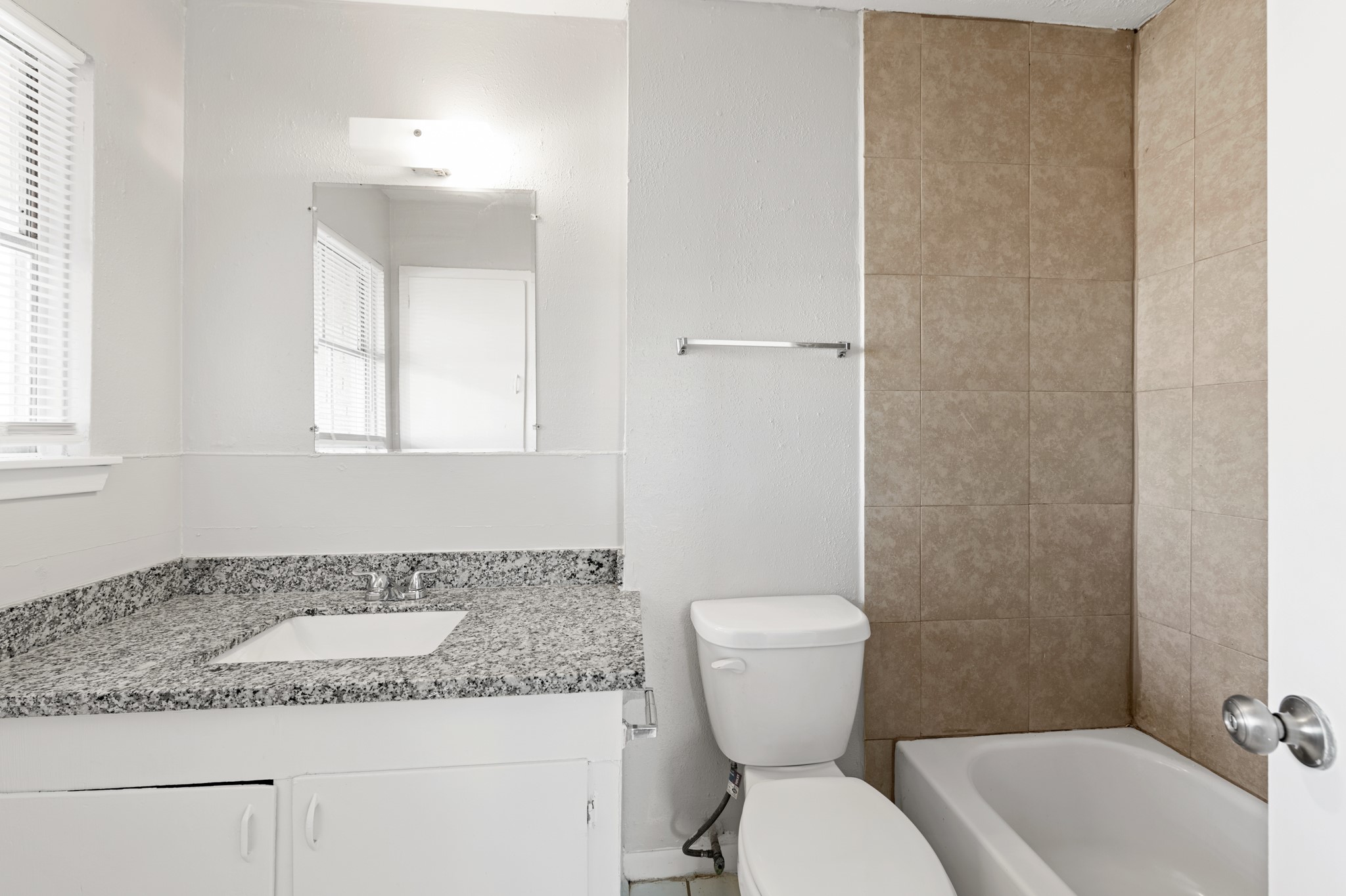 11218 Rebel Road Houston, TX 77016 - Photo 6 of 13