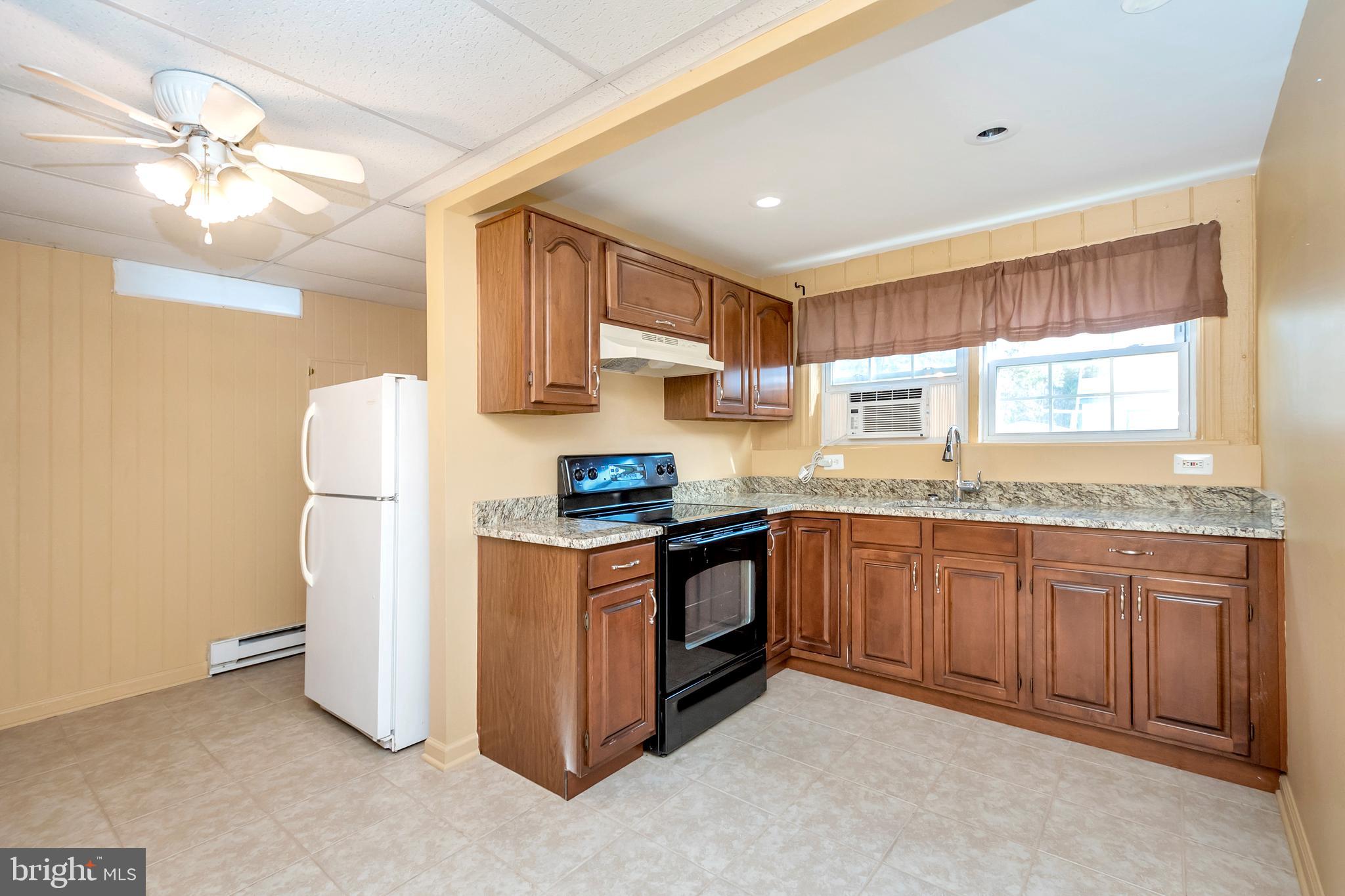 150 Deacon Road, Unit D Fredericksburg, VA 22405 - Photo 3 of 16